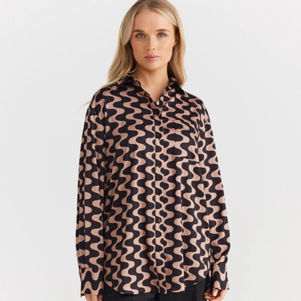 daisy_says_frankie_shirt__0.webp Daisy Says Frankie Shirt - Squiggle Fashion