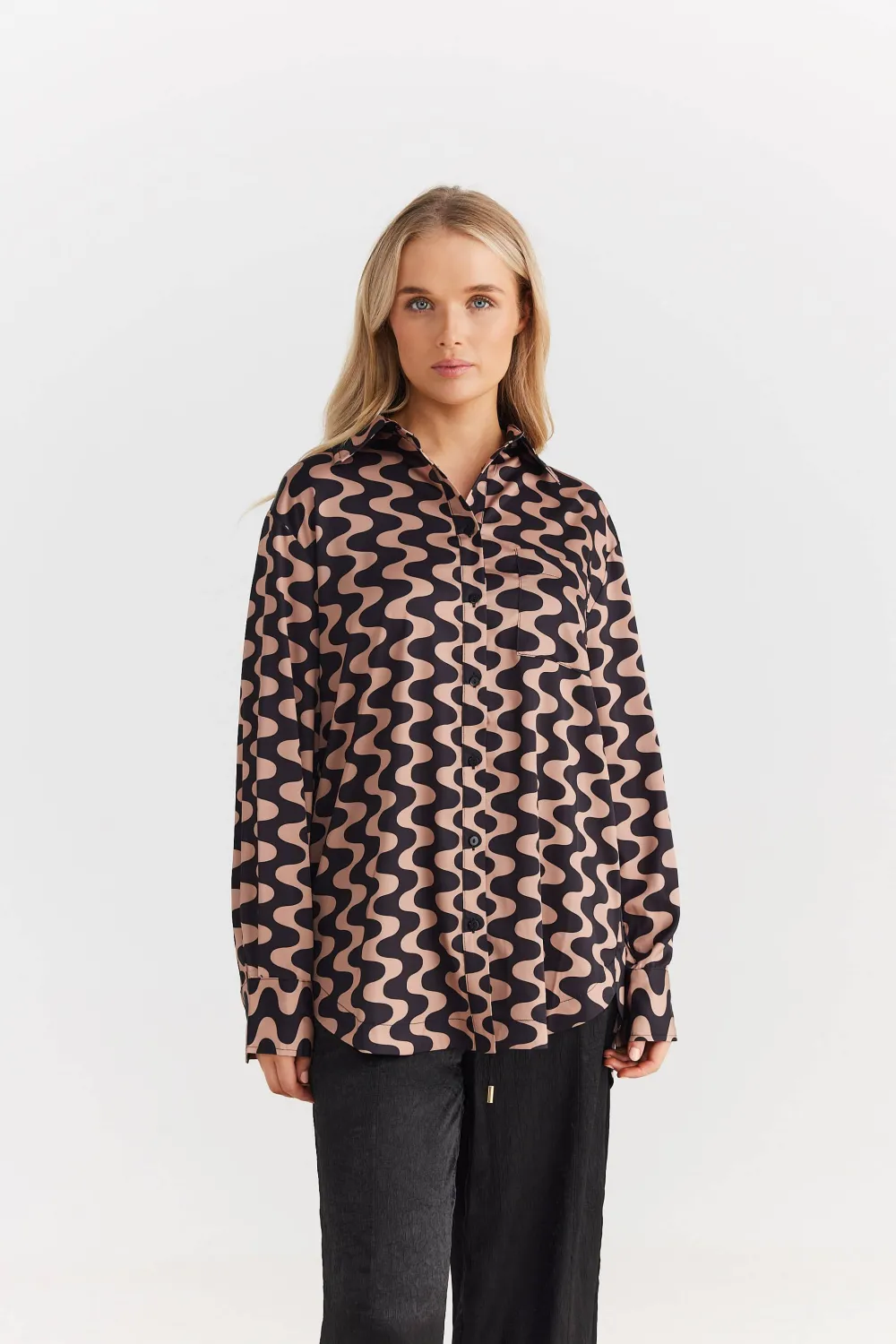 daisy_says_frankie_shirt__1.webp Daisy Says Frankie Shirt - Squiggle Fashion