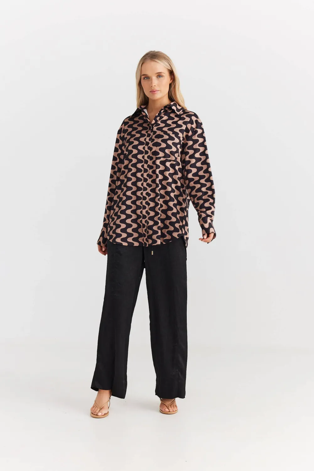 daisy_says_frankie_shirt__2.webp Daisy Says Frankie Shirt - Squiggle Fashion