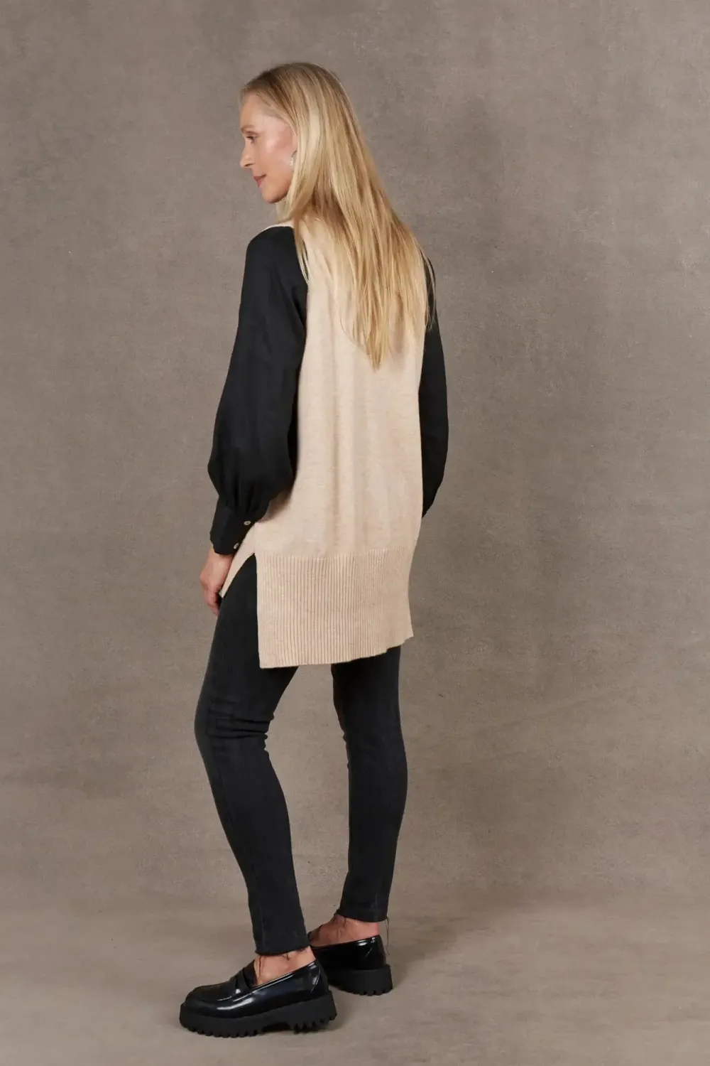 eb__ive_nakako_vest__oat_1.webp Eb&Ive Eb & Ive Nakako Vest - Oat Online