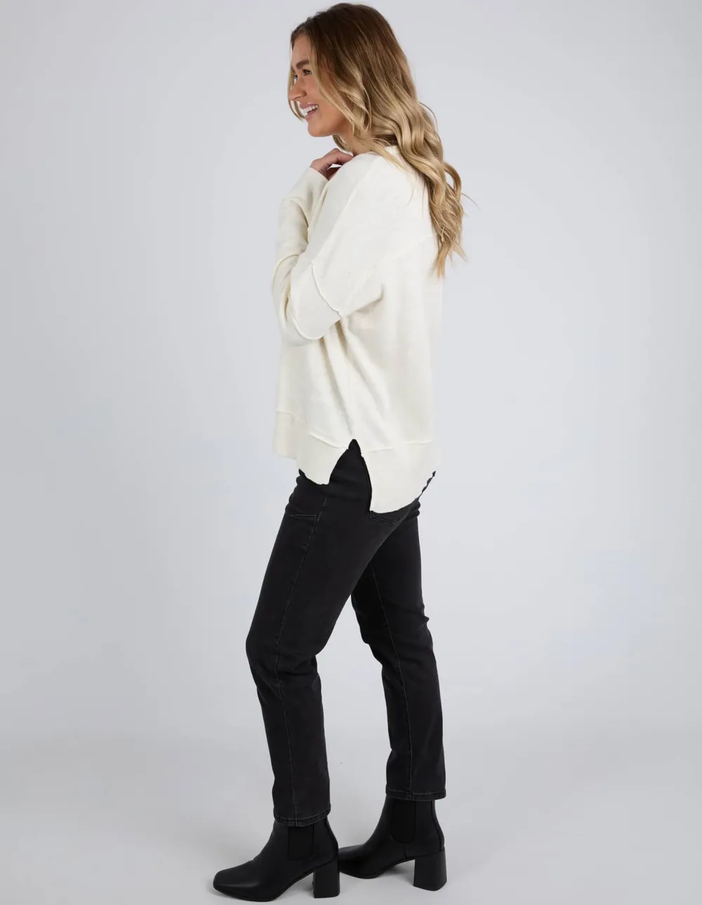 foxwood_jayne_throw_on_kn_5-1.webp Foxwood Jayne Throw On Knit - Vintage White Online