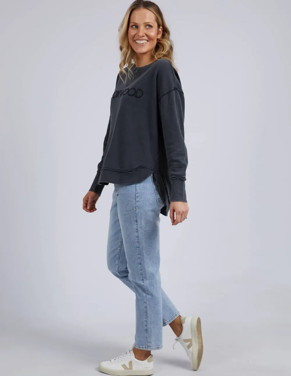 foxwood_simplified_crew___5-2.webp Foxwood Simplified Crew - Washed Black Sale
