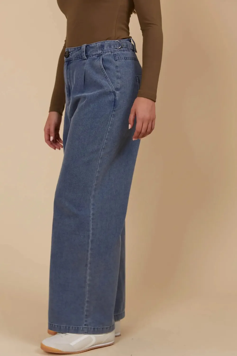 isle_of_mine_freya_pant___3.webp Isle Of Mine Freya Pant - Denim Clearance