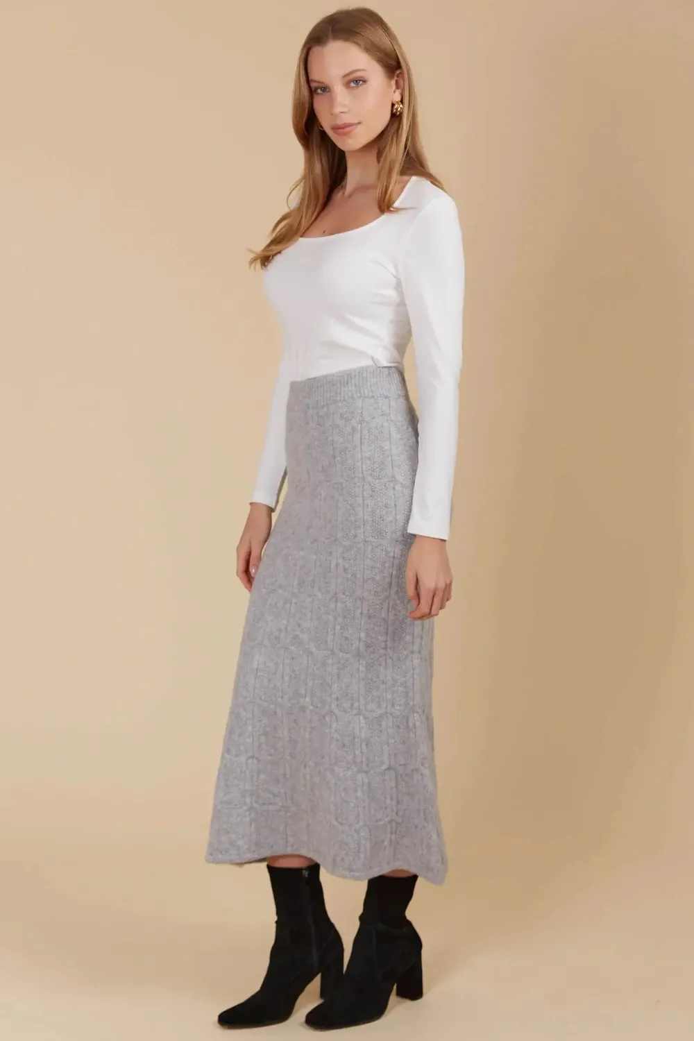 isle_of_mine_hera_knit_sk_2.webp Isle Of Mine Hera Knit Skirt - Marle Best
