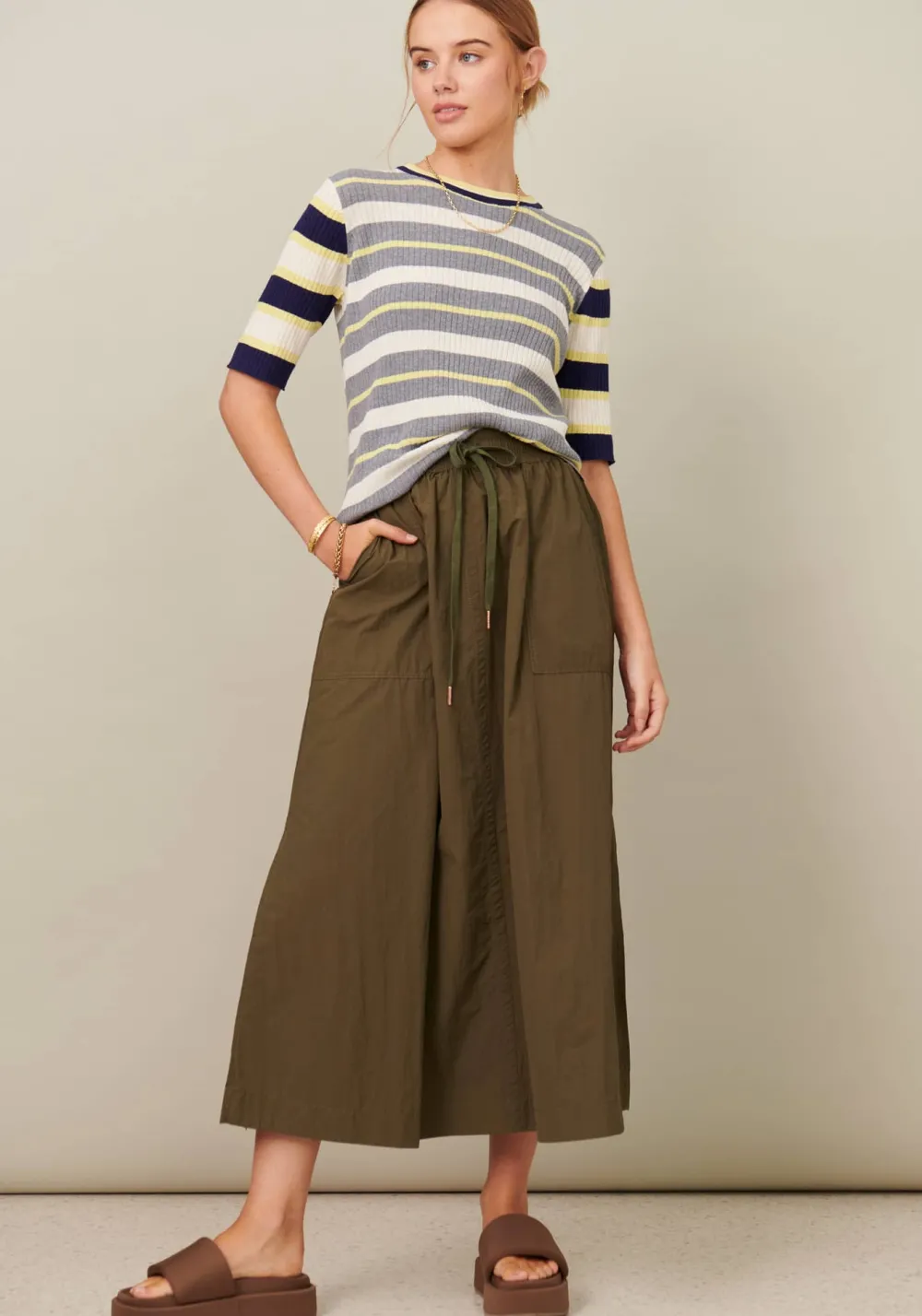 pol_clauida_tee__silver_3.webp POL Clauida Tee - SIlver Sale