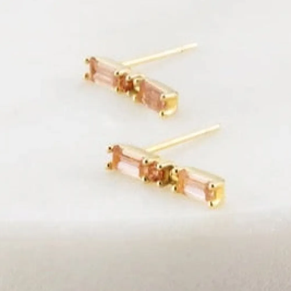 zafino_tammy_earring__blu_0.webp Zafino Tammy Earring - Blush New